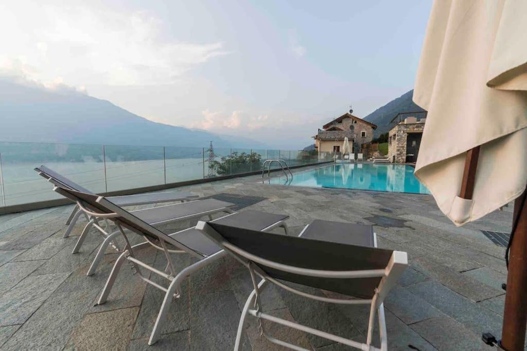 Poolside Apartment Cristina Bellano Exterior foto